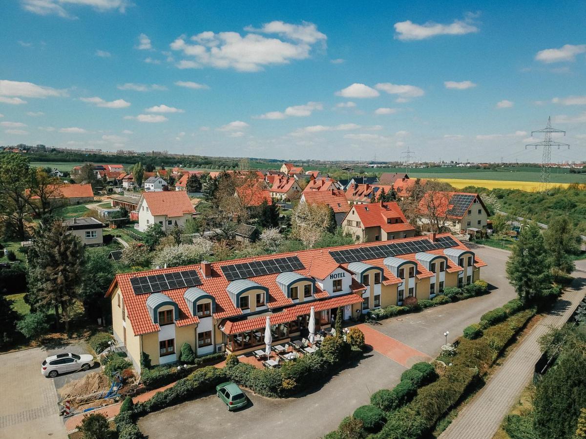 Landhotel Dresden Bagian luar foto