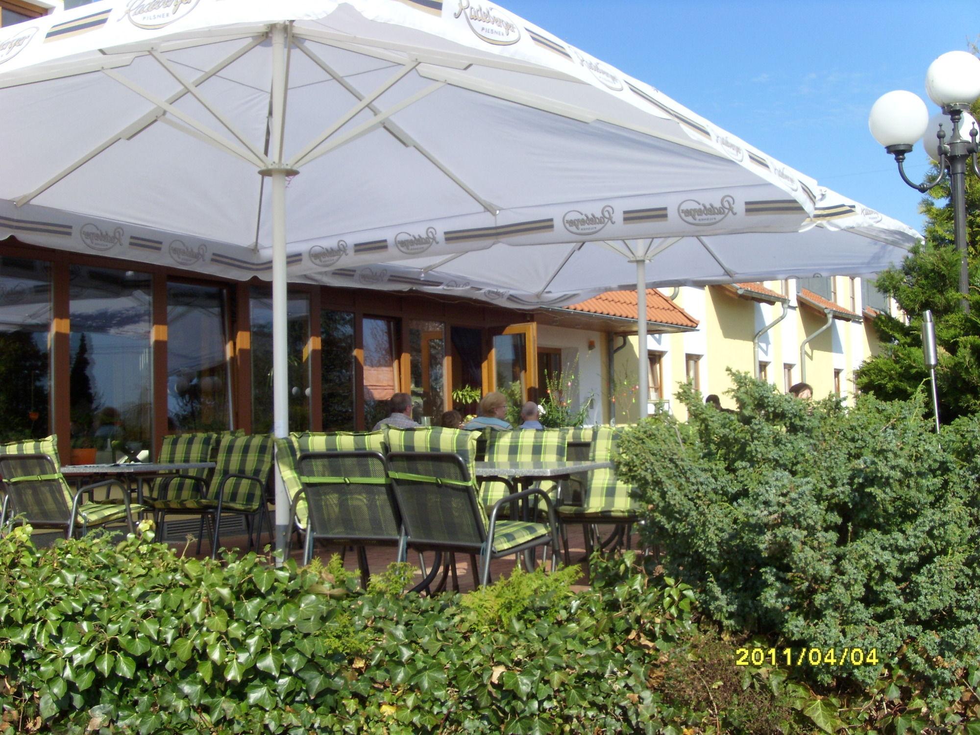 Landhotel Dresden Bagian luar foto