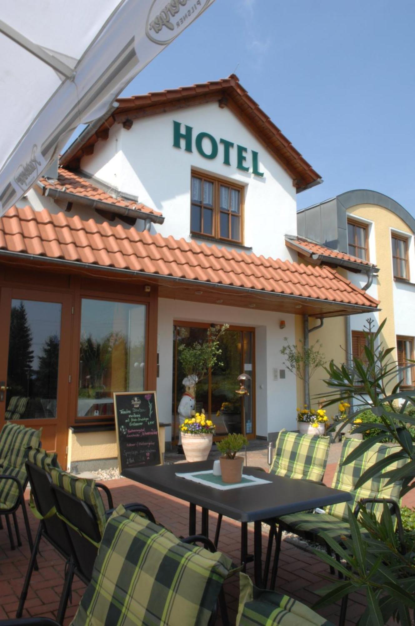 Landhotel Dresden Bagian luar foto