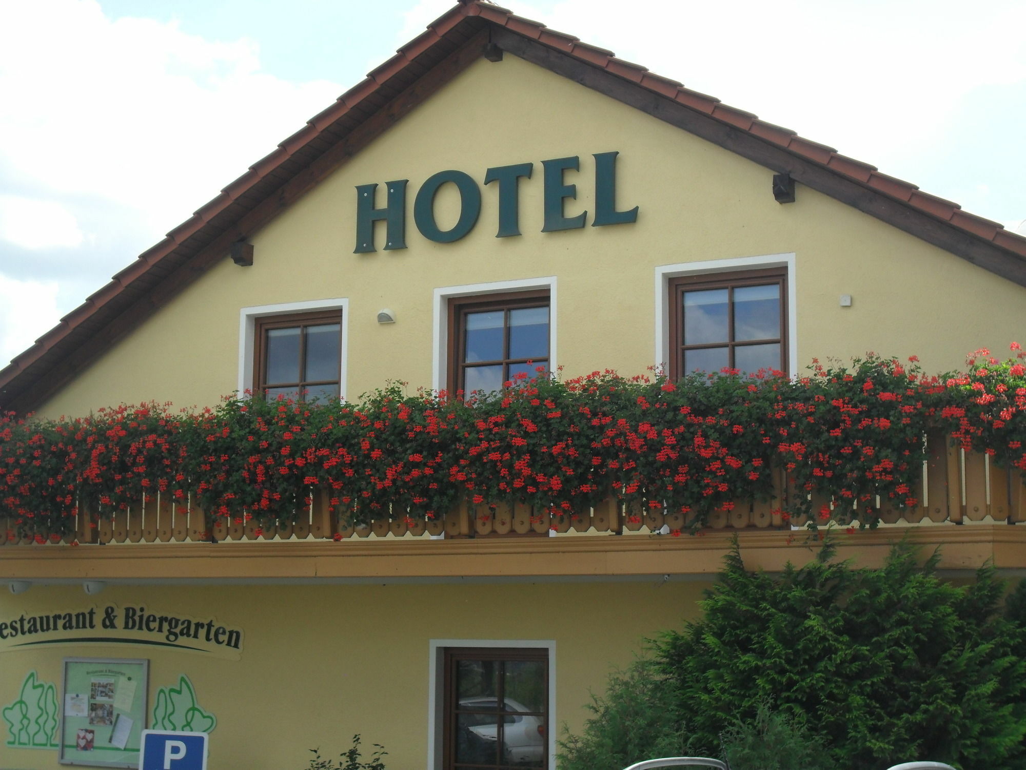Landhotel Dresden Bagian luar foto